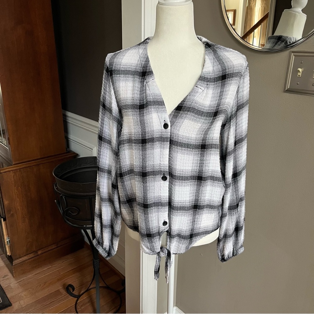 Cloth & Stone- Black and White Plaid Button-Up Blouse